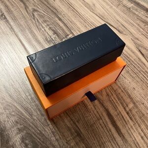 Authentic Louis Vuitton Trunk-style Magnetic Sunglasses Case + Box